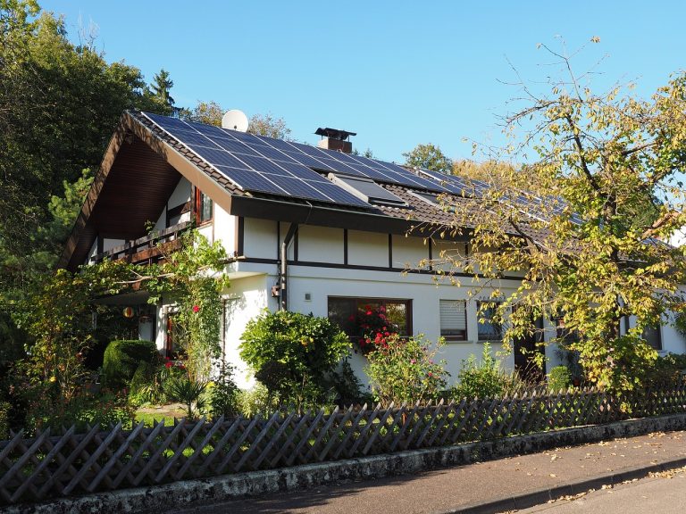 Solaranlagen auf Denkmälern: Sorgt die neue Entscheidungsleitlinie für Klarheit?